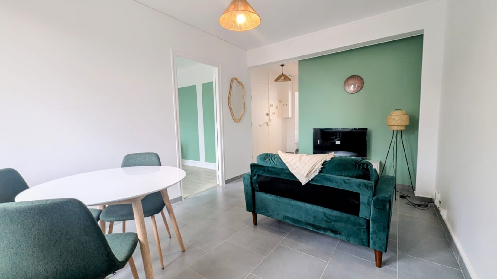 WhatsApp Image 2025-11-03 à 21.30.31_20f4bd63.jpg