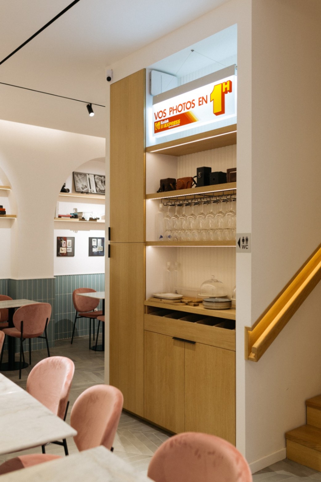 BEAUBOURG_PARIS_CAFE 09.jpg