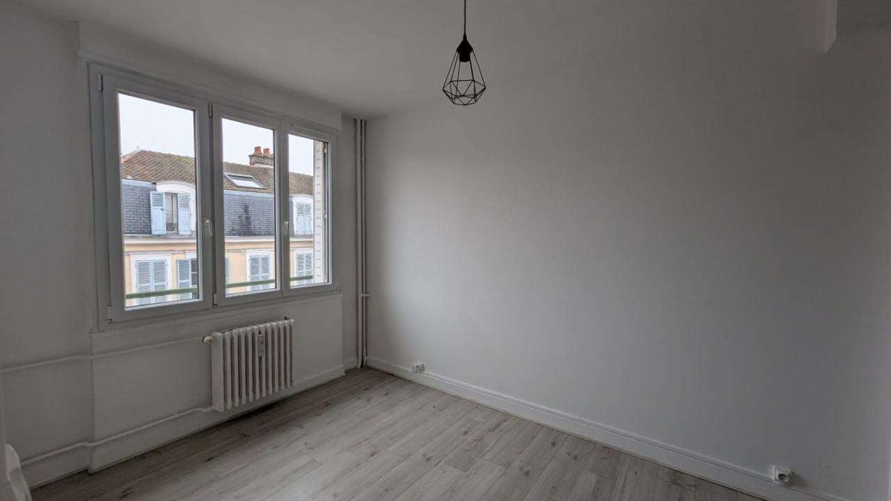 WhatsApp Image 2025-03-17 à 16.28.20_44c362da.jpg