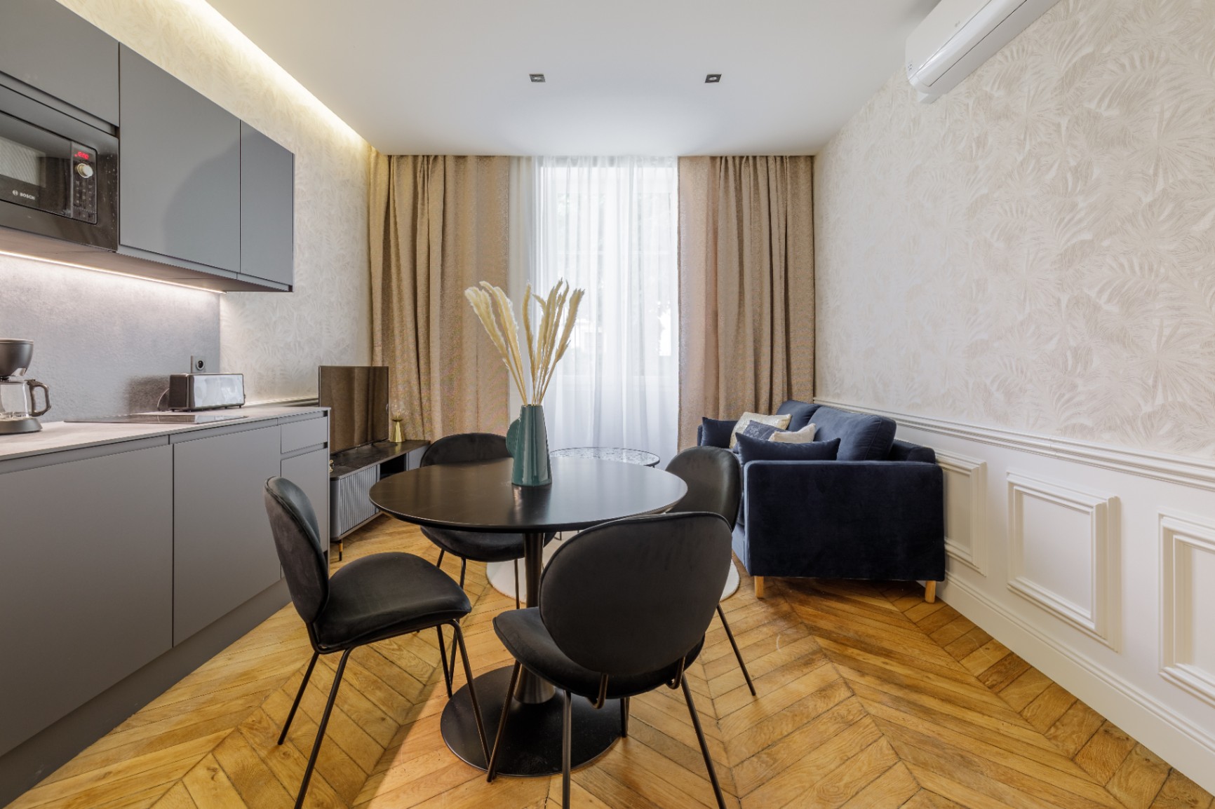 espace-repas-manoir-renove-lyon-9.-02-jpg