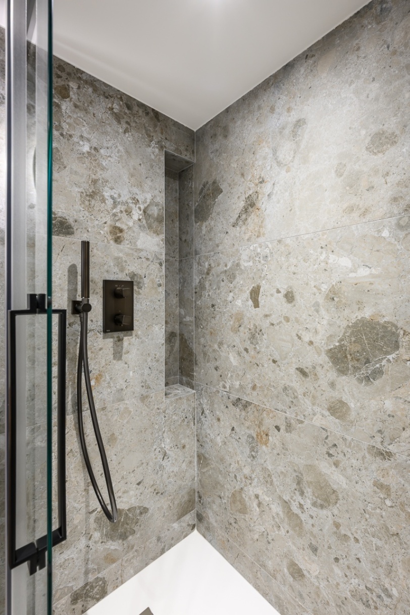 niche-douche-terrazzo-lyon.jpg