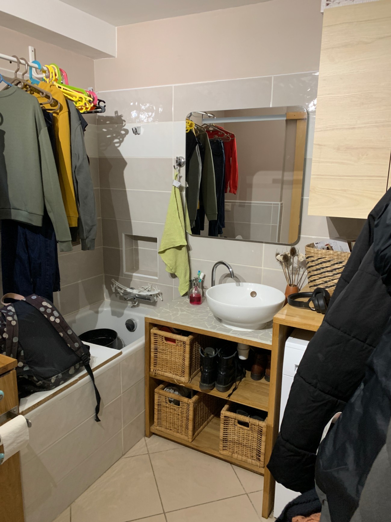 Rénovation Lumbin- Salle d'eau-entrée existant 2.JPG