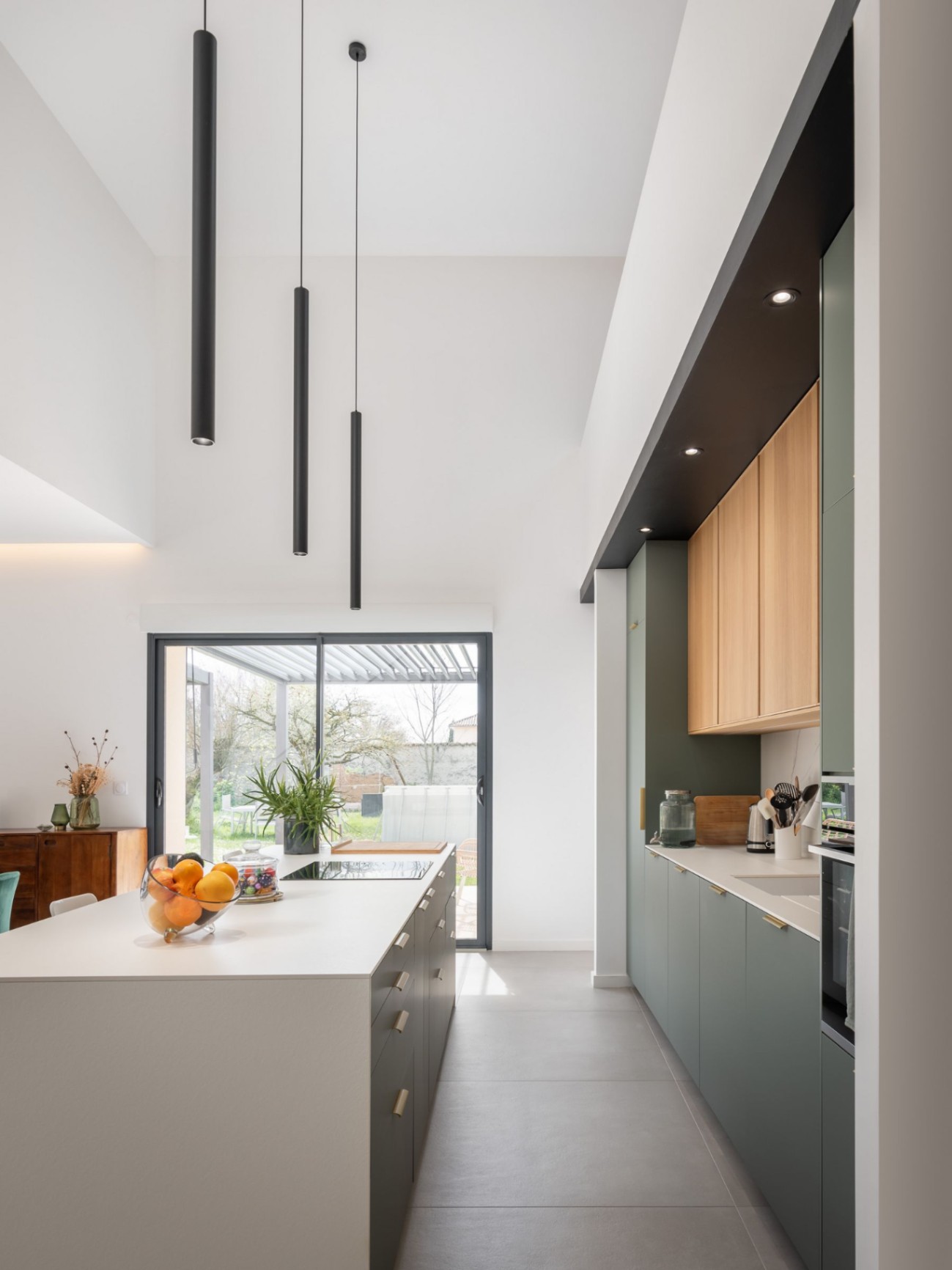 Chassieu-06.jpg Volumes intérieurs et grandes baies vitrées