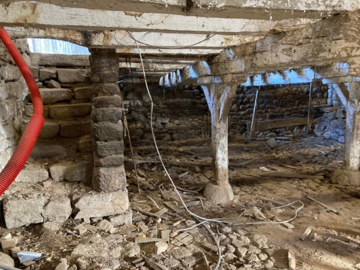 acces escalier grange 15.jpg