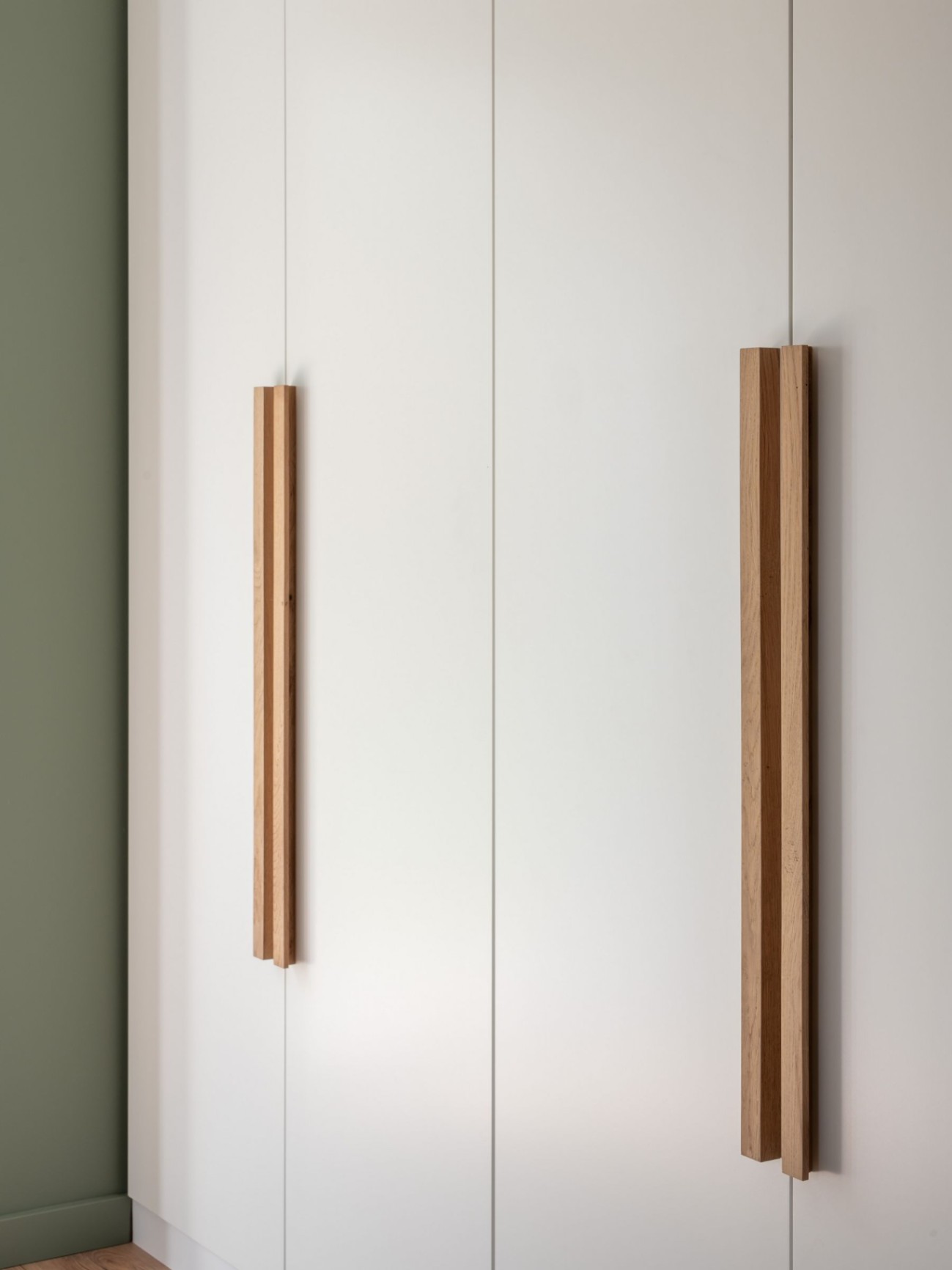 Chassieu-13.jpg Traitement des rangements et finitions sur mesure