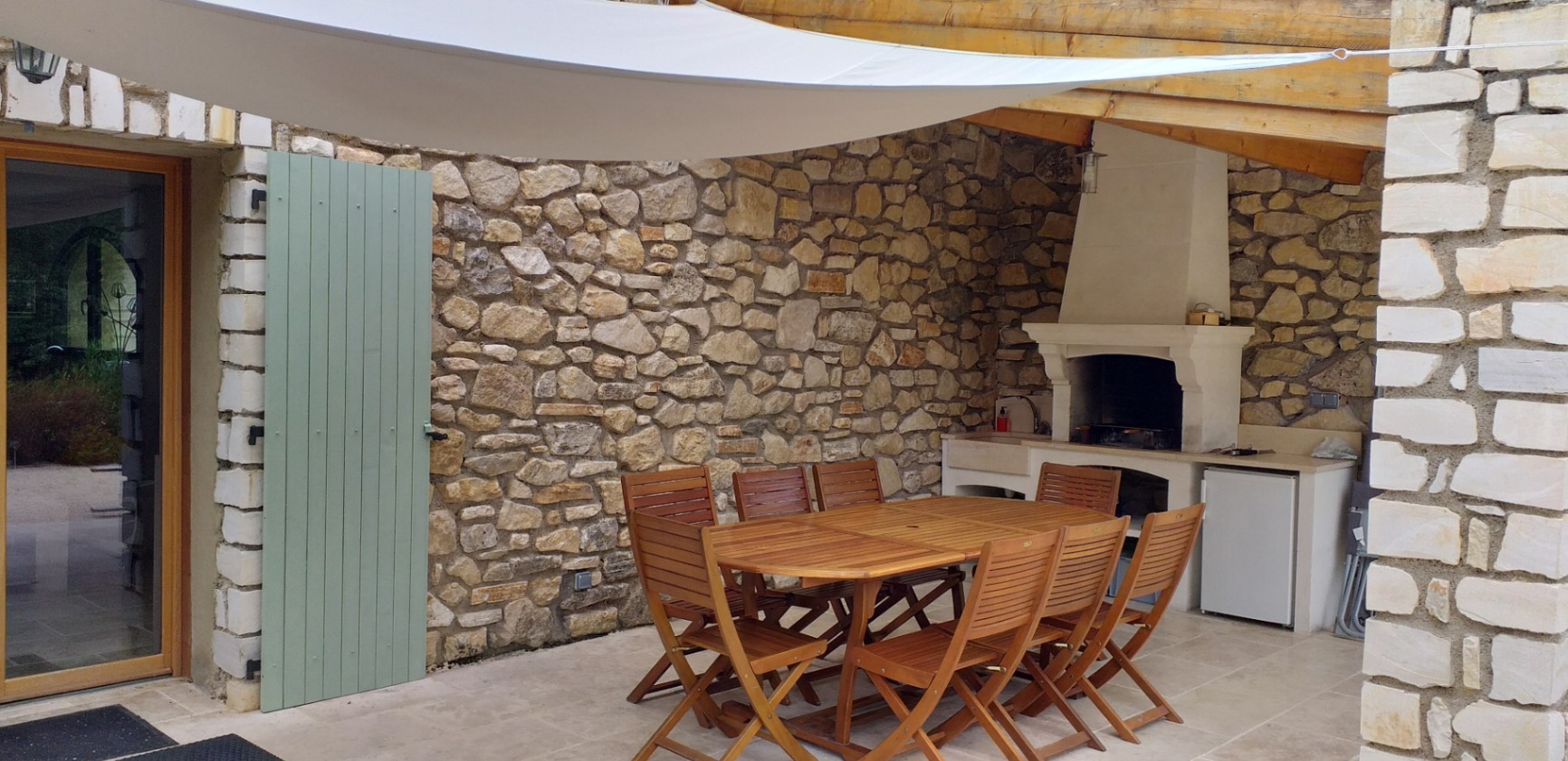 Les chenes Photo terrasse cuisine d'été.jpg