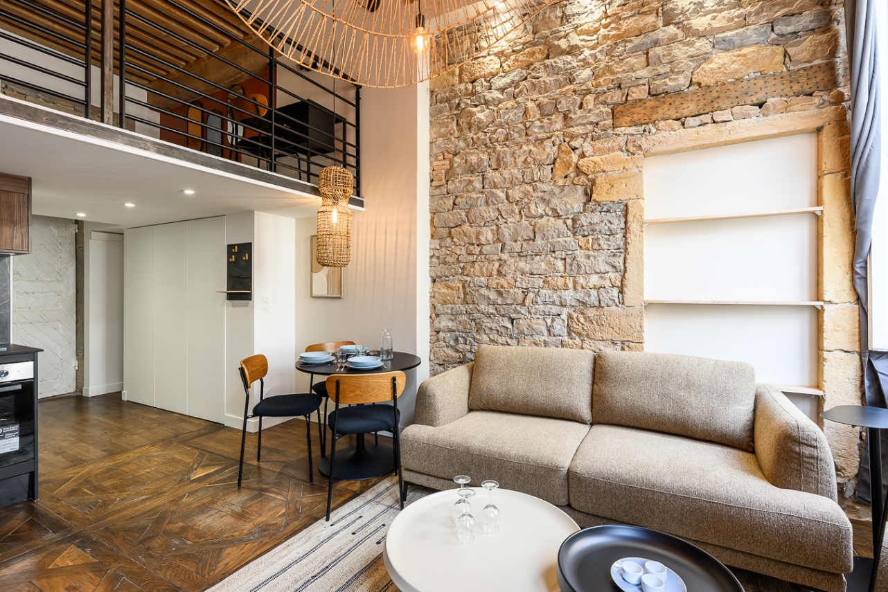 renovation-appartement-canut-avant-lyon.jpg