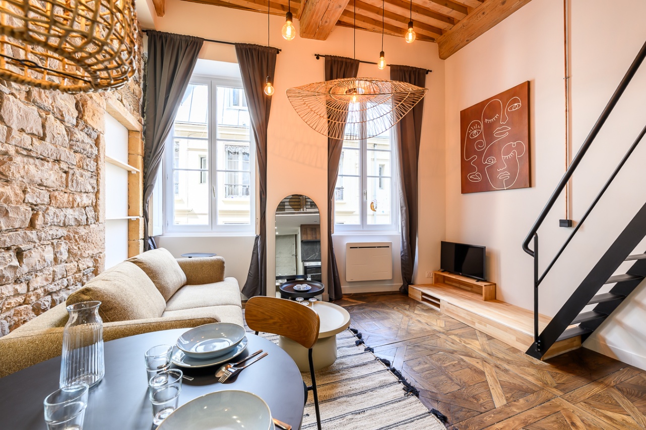 appartement-hauteur-sous-plafond-lyon.jpg