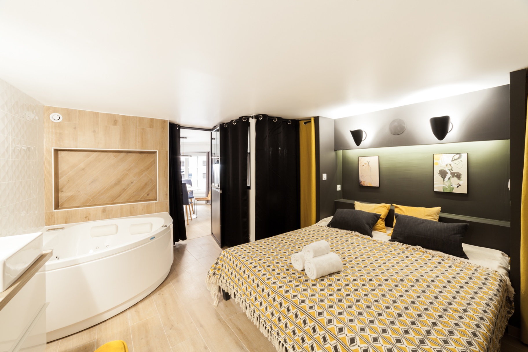 baignoire-balneo-suite-macon.jpg
