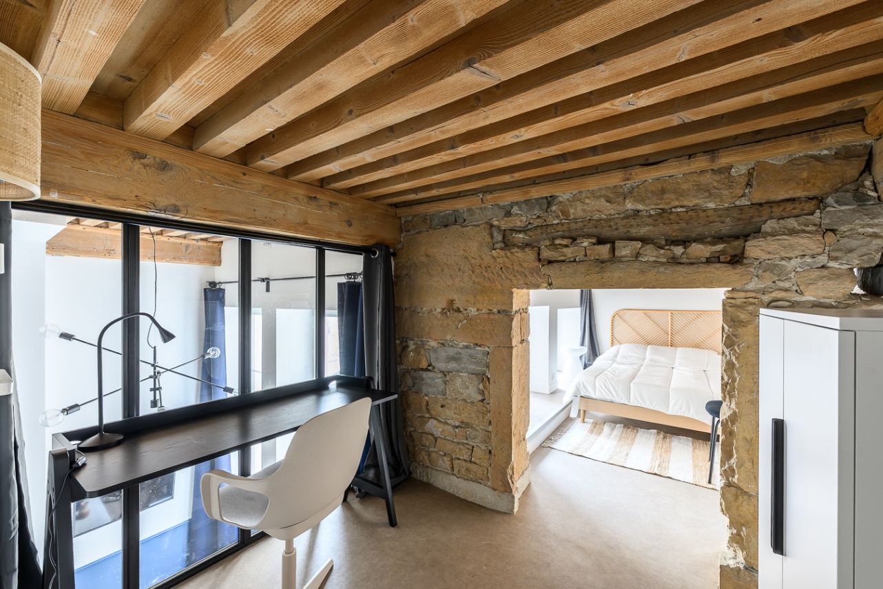 plafond-bois-pierres-apparentes-lyon - Copie.jpg